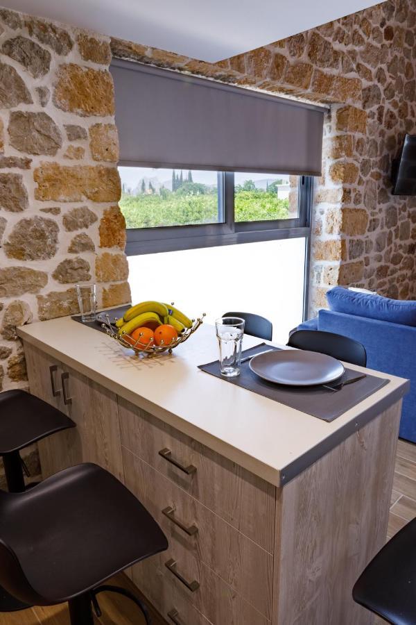 Adrian'S Luxury Apartments 1 ذريبانو المظهر الخارجي الصورة